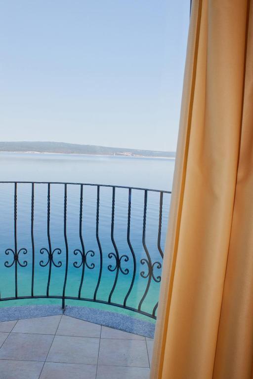 Hotel Vali Dramalj Crikvenica Exterior photo