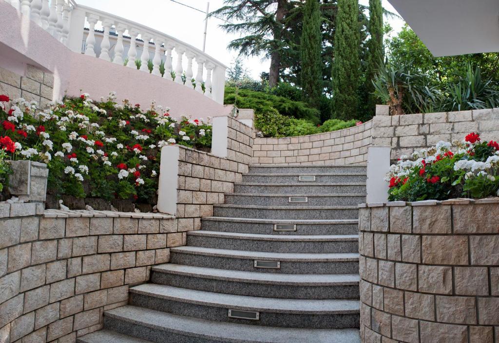 Hotel Vali Dramalj Crikvenica Exterior photo